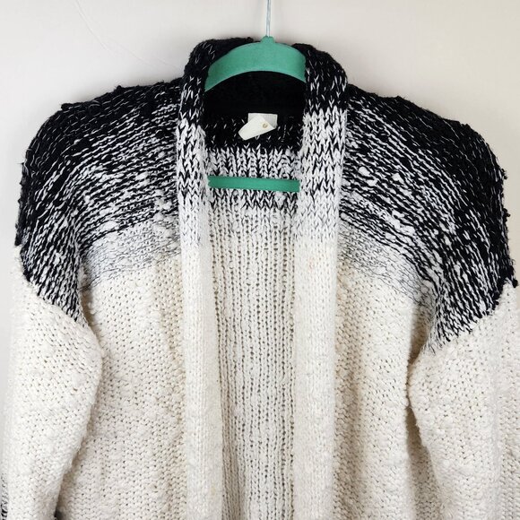 Anthropologie Akemi + Kin Slouchy Knit Pompom Ombre Cardigan Coat SP Flawed - Picture 3 of 12